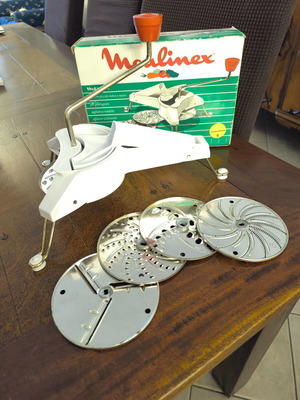 Moulinex vintage manual vegetable slicer with five cutting discs