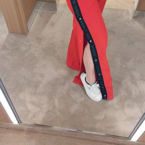 Nike pants red like new, size small