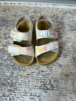 Kickers sandals size 23 used for girl or boy