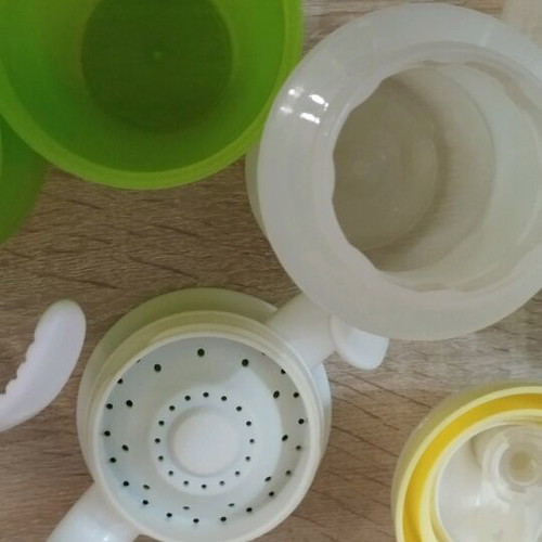 Munchkin and Mam baby training cups set