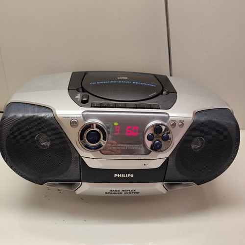 Philips AZ1310 Boombox portable radio used, digital tuner only