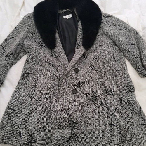 Coat half coat like new, size XXL