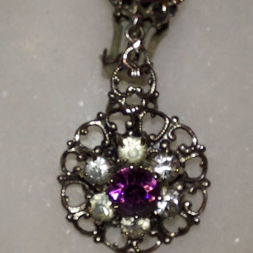 Vintage costume jewelry set like new, purple and silver
