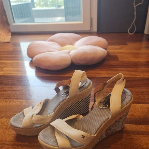 Hilfiger white platform sandals size 39 used