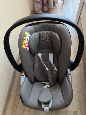 Cybex Cloud T i-Size Infant Car Seat used, Mirage Grey with stroller adapters