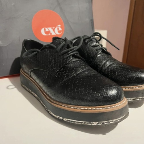 Oxford shoes Exe black croco pattern like new size 39
