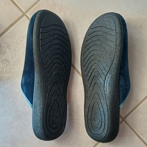 Neles house slippers, size 41, dark blue velvet texture