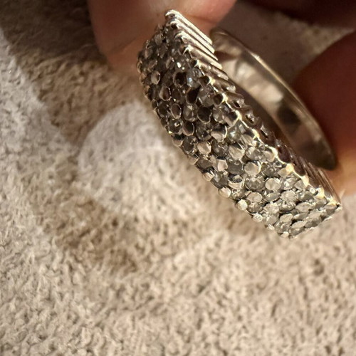 Gold ring 18 carats with natural diamonds, like new