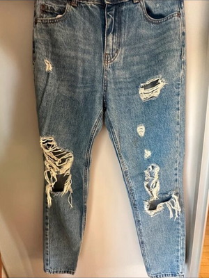Pull & Bear baggy jeans ripped like new, size XS