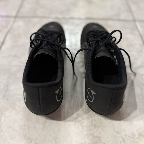 Nike football shoes like new, size 42, black