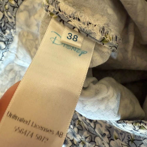 Floral skorts Disney like new, size 38, blue and purple