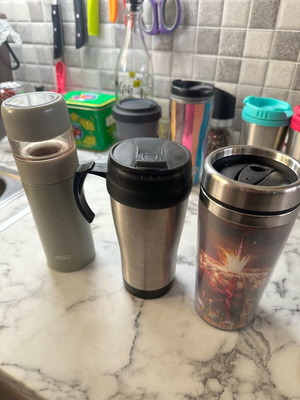 Shakers various like new