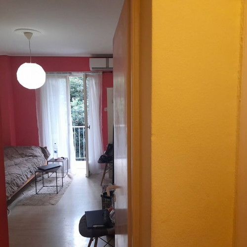 Γκαρσονιέρα επιπλωμένη με κλιματισμό και μπαλκόνι στα Ιλίσια, Αθήνα
