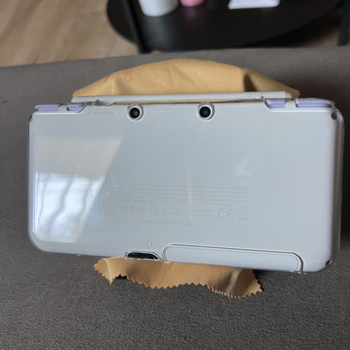 Nintendo New 2DS XL modded, white and lavender