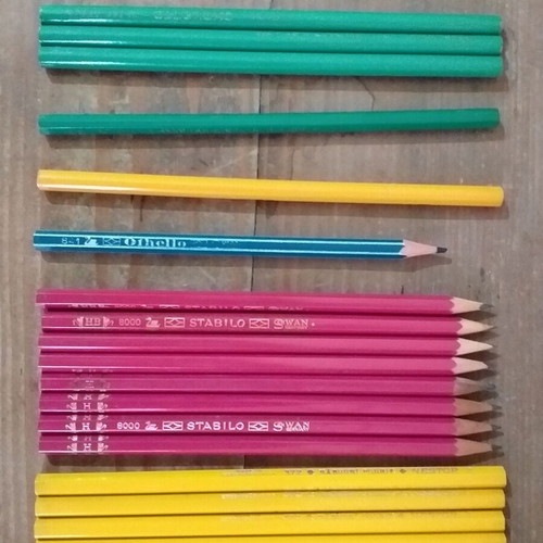 Collectible pencils like new, set of 22 pieces
