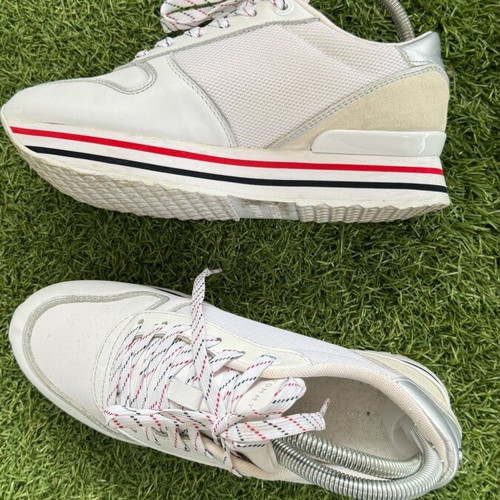 Tommy Hilfiger sneakers like new, white, size 39