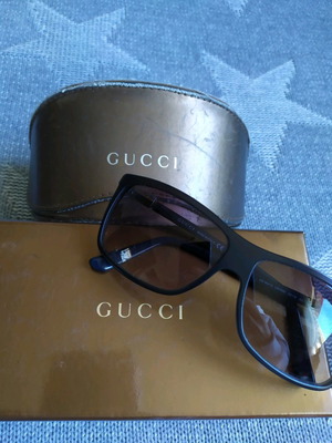 Γυαλιά ηλίου Gucci μεταχειρισμένα με διαχρονικό στυλ