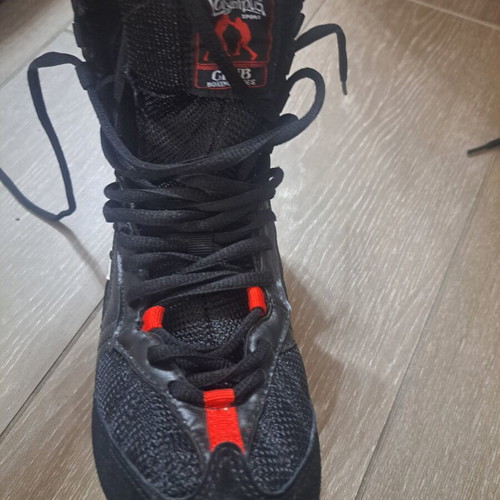 Olympus boxing shoes size 36 like new, black