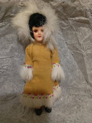 Eskimo doll from AR dolls of the world like new