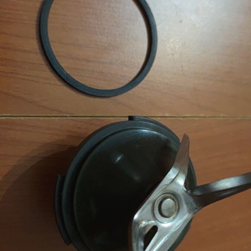 Bosch MUM 4 blender parts used, blade and lid set