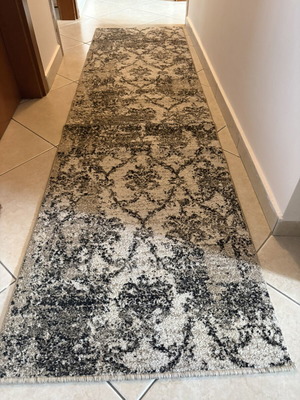 Vintage machine-made runner rug like new, neutral tones
