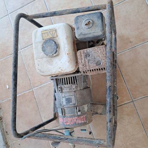Honda 5.5 generator used, petrol, needs base replacement and service