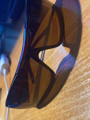 Sunglasses brown like new, excellent condition