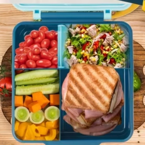 Bento lunchbox with 4 compartments