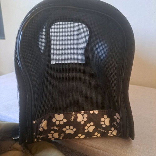 Dog carrier bag like new for small dogs