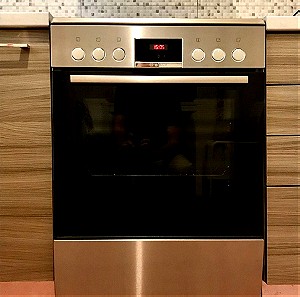 Bosch Κουζίνα 66lt με Κεραμικές Εστίες Π60εκ. INOX (μοντέλο HKR39A150)