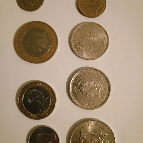 Lot of 8 used coins from various countries