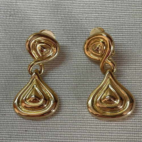 Vintage gold-tone clip-on drop earrings 80s style