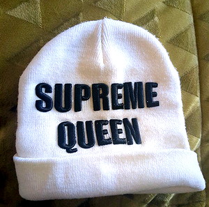 Μάλλινο λευκό σκουφι SUPREME QUEEN αφορετο