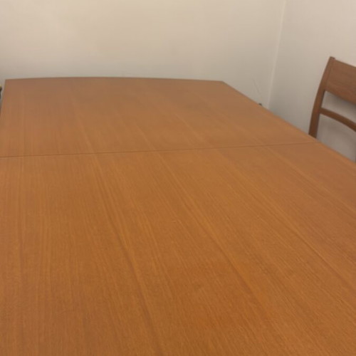 Dining set with 6 chairs like new