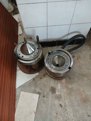 Καλούπια και μηχανές πλαστικών μεταχειρισμένα από βιοτεχνία