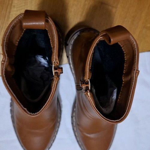 Only Brown Tampa Boots Size 40 Used, Elastic Slightly Worn