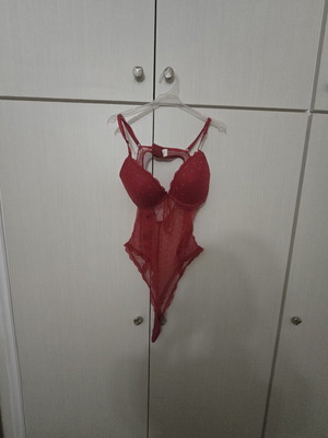 Κόκκινο δαντελωτό κορμάκι lingerie με ενίσχυση στο στήθος