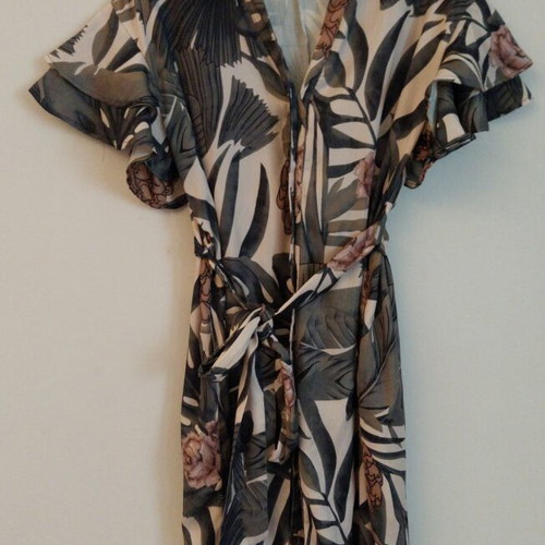Misskoo women's floral dress M like new, colorful