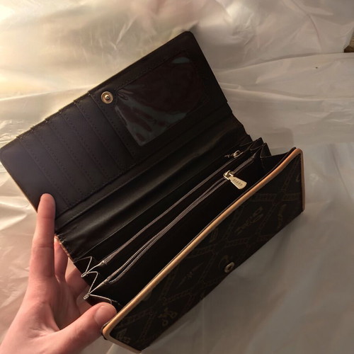 Women's wallet like new, brown with compartments