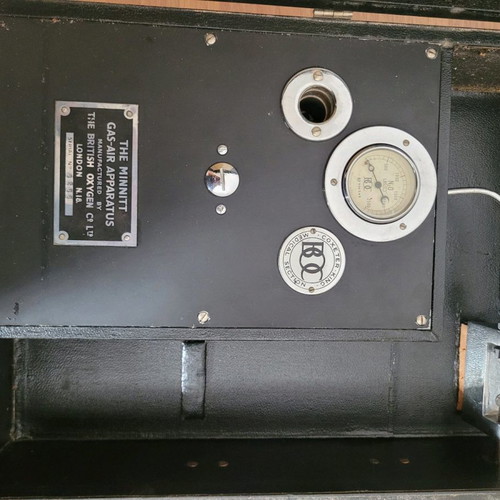 Anesthetic oxygen gas production machine 1940-1960 collectible