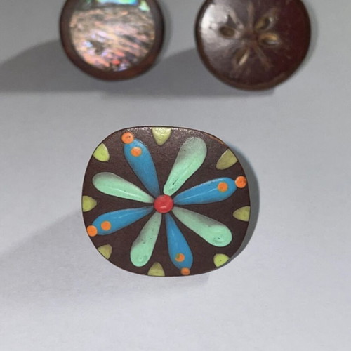 Wooden handmade ring set like new, 3 pieces with engraved flower and iridescent landscape