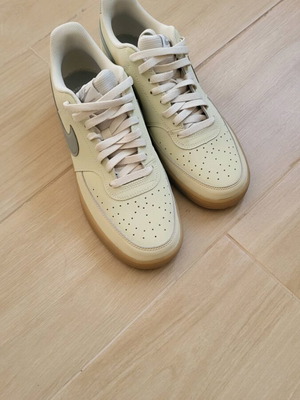 Nike Court Low shoes new, size 44, beige