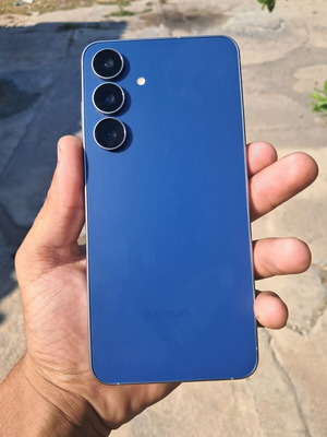 Samsung Galaxy S25 FE smartphone, blue, 128GB, dual SIM