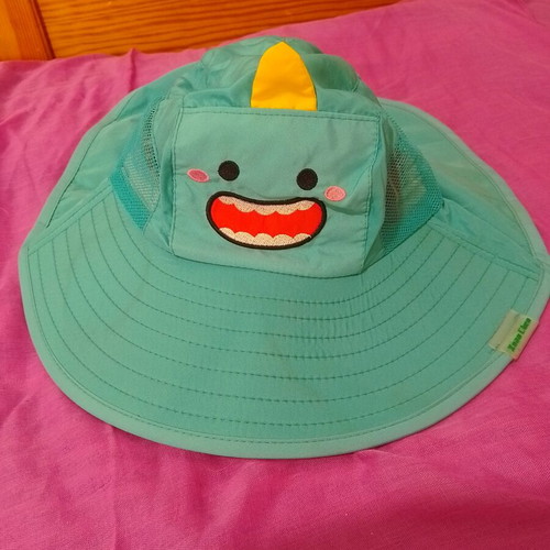 Waterproof beach hat for ages 4 and up