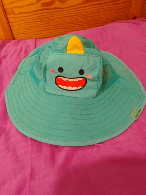 Waterproof beach hat for ages 4 and up