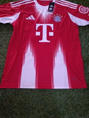 Μπλούζα Bayern Munich Home 2025-26, μικρό μέγεθος, επίσημο αντίγραφο