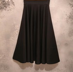 Set skirt klos with crop top small like new, black and white