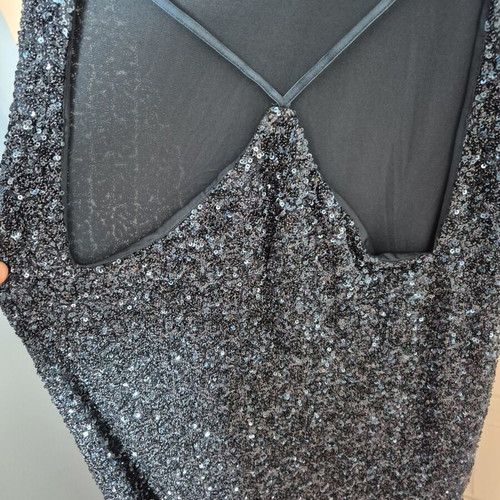 Official dresses in blue-green and black-gold XL, others S