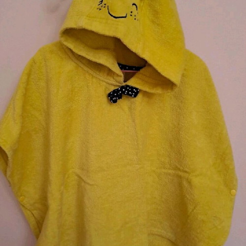 Orchestra beach poncho 9-12 months like new