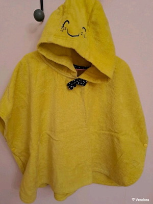 Orchestra beach poncho 9-12 months like new